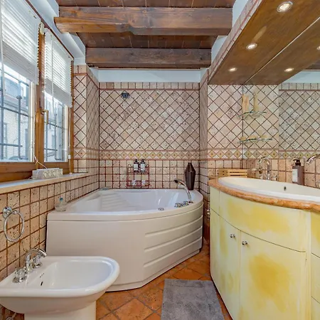 Malpensa Jacuzzi House Villa Ferno Exterior photo