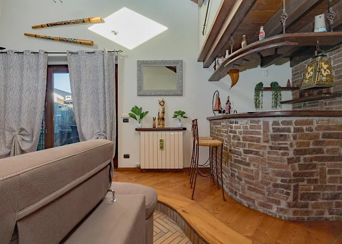 Malpensa Jacuzzi House